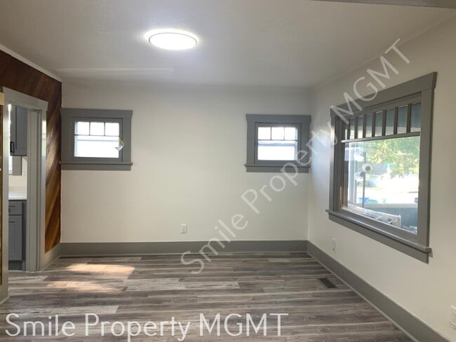 Building Photo - 5312 SE 92nd Ave