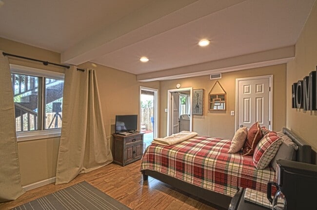 Building Photo - Beautifully Renovated Craftsman with Private Yard & Guest Suite in Prime Bankers Hill