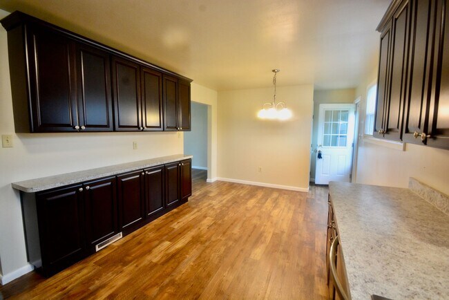 Building Photo - 363 N School Ln