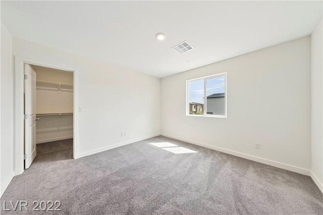 Building Photo - Henderson three bedroom with attached garage!