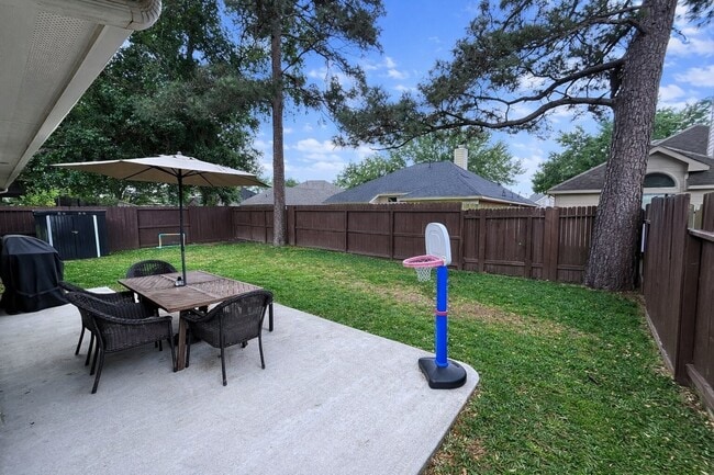 Building Photo - 21510 Forest Colony Dr