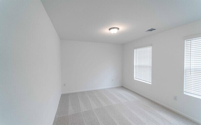 Building Photo - 219 Tokalaun Dr