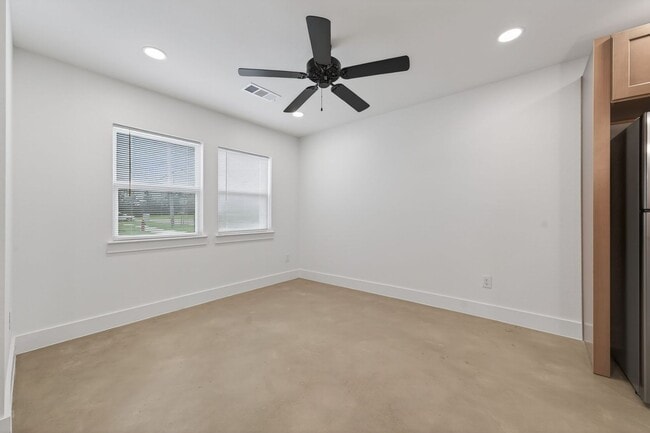 Building Photo - Brand-New Duplex Living in the Heart of Greenville – Modern Finishes & Private Driveways