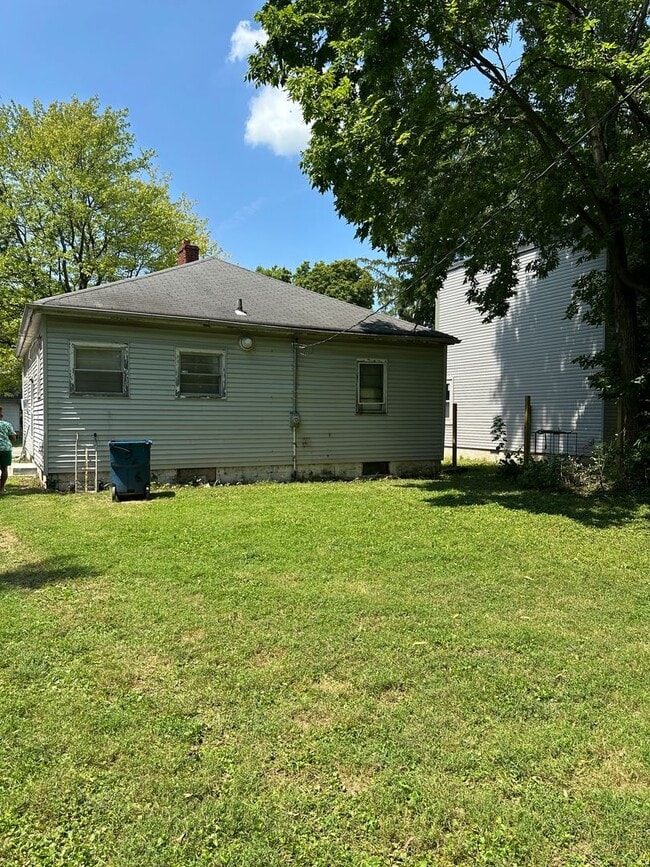 Building Photo - 3481 Hillside Ave