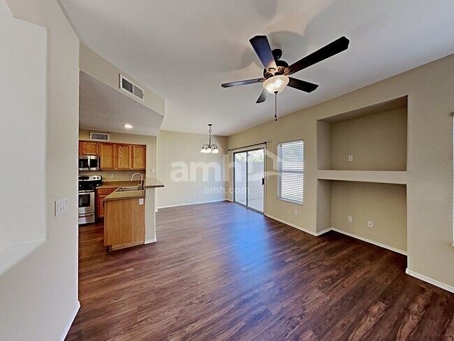 Building Photo - 10008 E Capri Ave