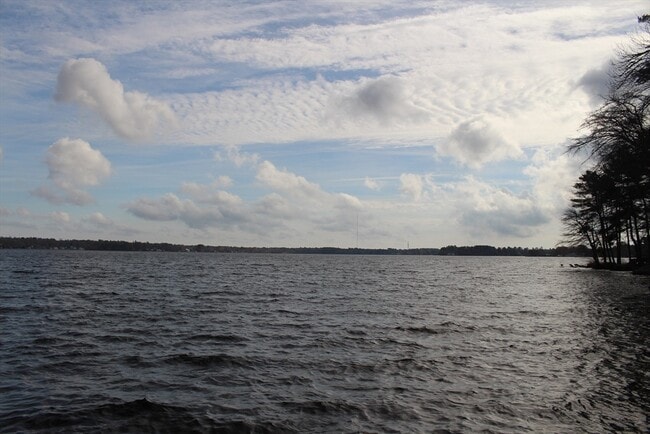 Building Photo - 16 Langlois Pines