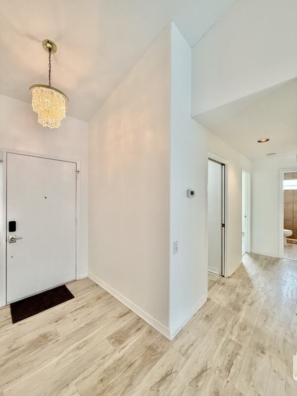 Building Photo - 13642 Dunwoody Ct