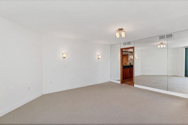 Building Photo - 888 Blvd of the Arts