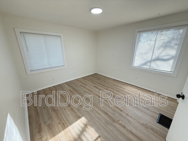 Building Photo - 710-712 Frebis Avenue - 712