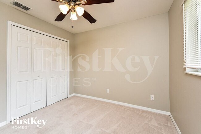 Building Photo - 2014 NW 16th Pl