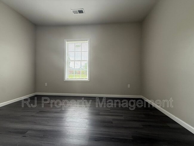 Building Photo - 1661 Patton St