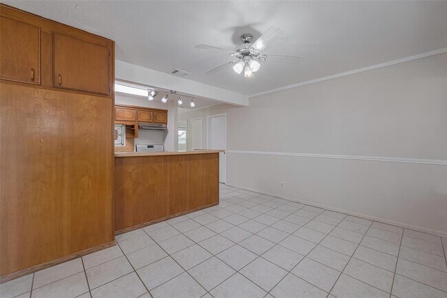 Building Photo - 9922 Carlow Ln