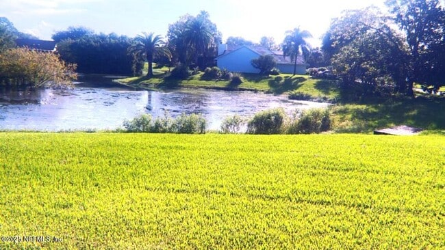 Building Photo - 2159 St Martins Dr E