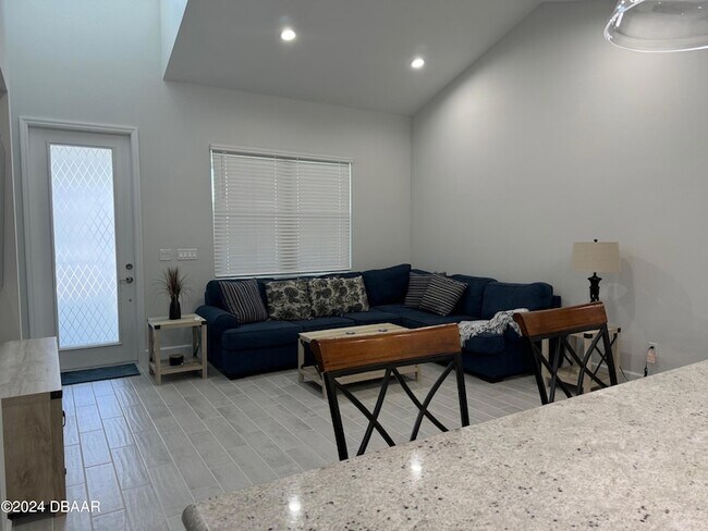 Building Photo - 268 Pop Top Ln