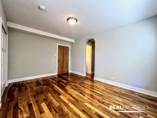 Building Photo - 550 W Arlington Pl