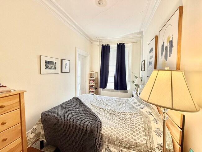 Building Photo - 177 Marlborough St