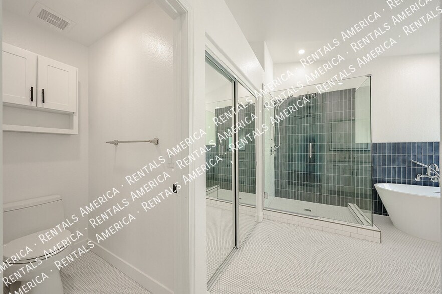 Building Photo - 4812 E Aire Libre Ave