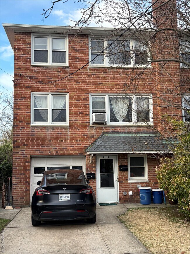 Building Photo - 41-14 Morgan St