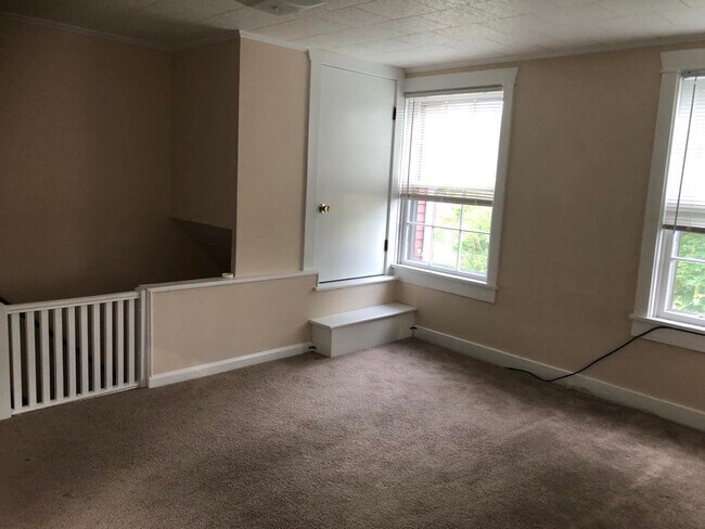Den/3rd Bedroom/Office/Family Room - 164 S River St