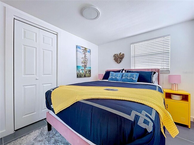 Building Photo - 304 29th St