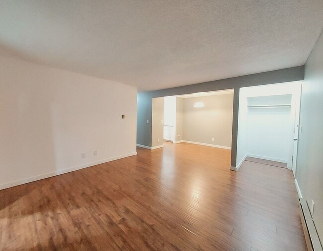 Building Photo - Ground Floor Two Bedroom!