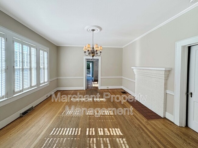 Building Photo - 6 Tomassee Ave