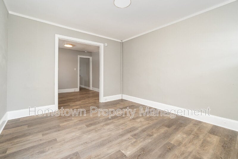 Building Photo - 609 Spruce St