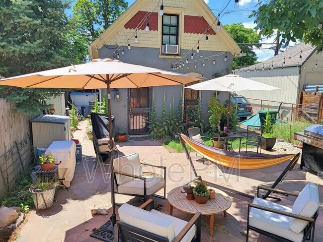 Building Photo - 721 Elati St