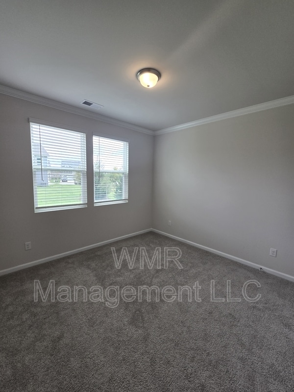 Building Photo - 1119 Bellshill Dr