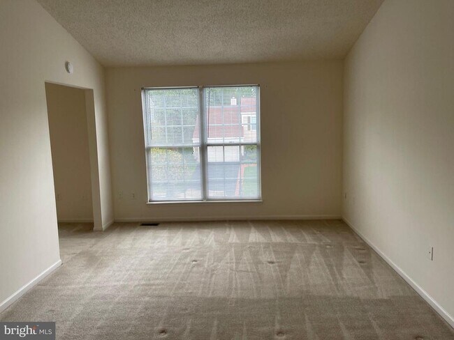 Building Photo - 2807 White Birch Ct