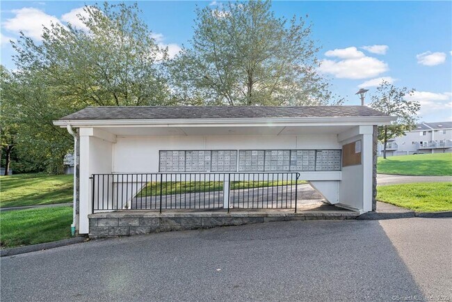 Building Photo - 151 Shelter Rock Rd