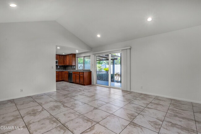 Building Photo - 418 Ramble Ridge Dr