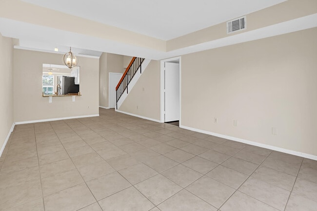 Building Photo - 1722 SE Balmoral Ct