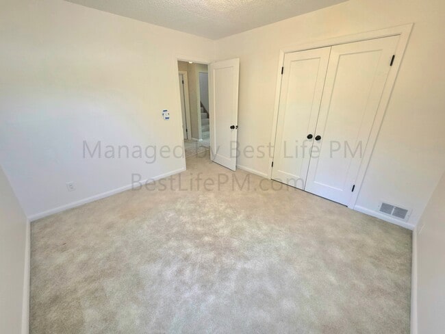 Building Photo - 4526 NE 77th Ave