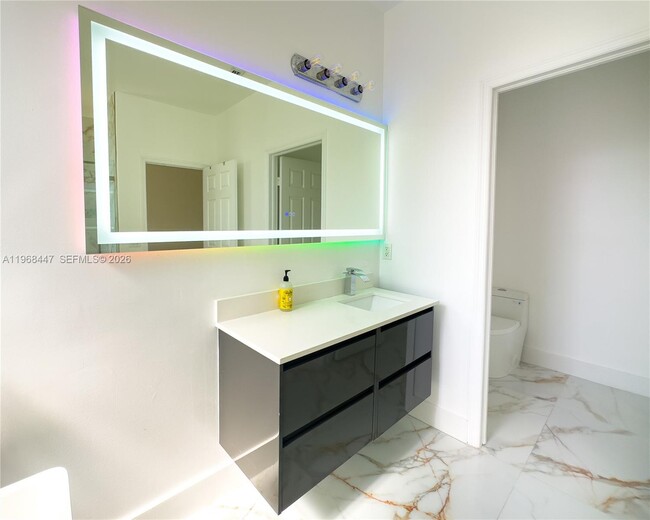 Building Photo - 10728 NW 76th Ln