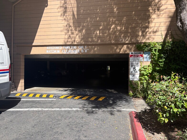 2 car parking in carport - 350 N Civic Dr