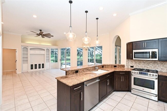 Building Photo - 7468 Myrica Dr