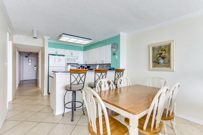 Building Photo - 2500 N Ocean Blvd