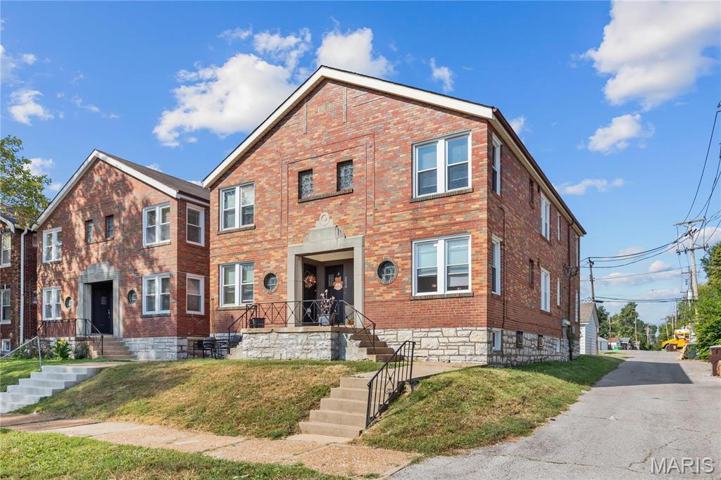 Building Photo - 3317 Lawn Ave