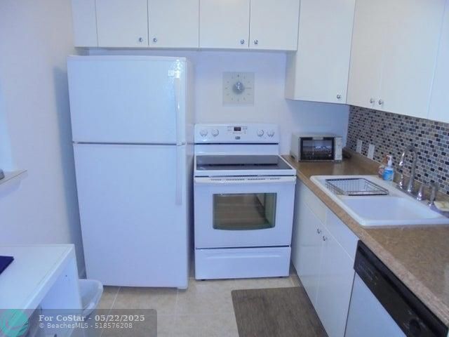 Building Photo - 129 Mansfield D
