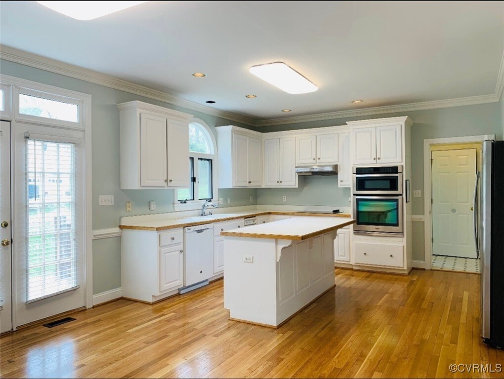 Building Photo - 2405 Stemwell Blvd