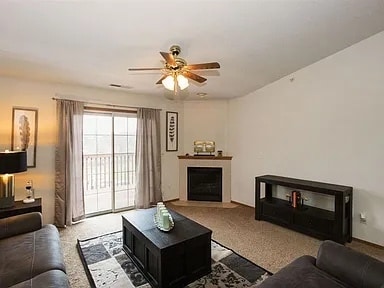 Building Photo - 627 Kimberlite St