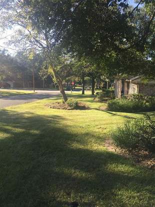 Building Photo - 203 Pine Valley
