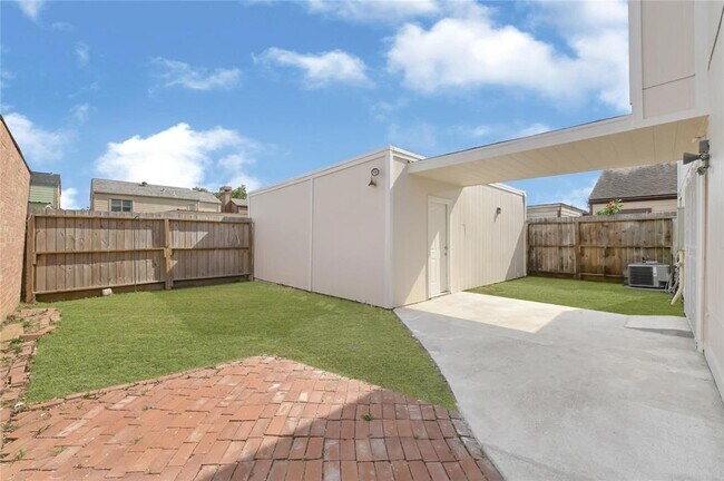 Building Photo - 6326 Cambridge Glen Ln