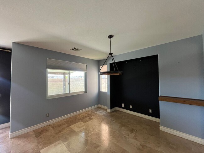 Building Photo - Stylish 3-Bedroom Home with Loft in Gated Community