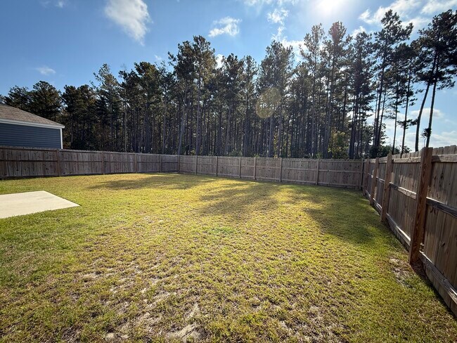 Building Photo - 341 Berring Ln