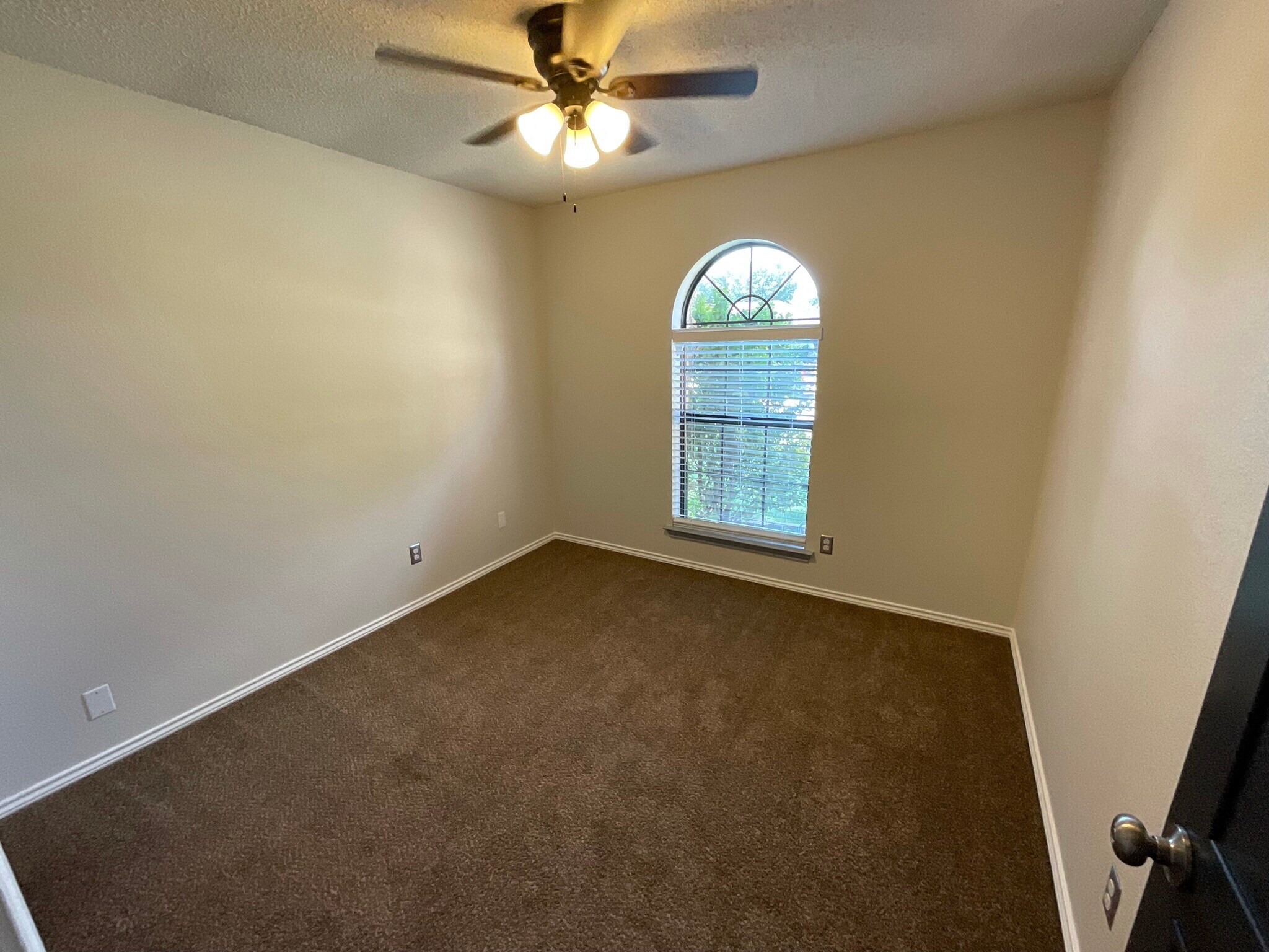 Building Photo - 6349 Hunters Glen Dr