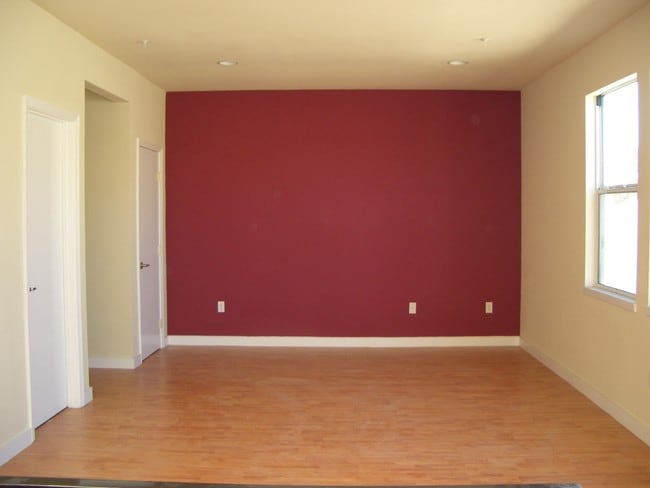 Building Photo - 8 Live/Work Units - Exempt from Rent Control