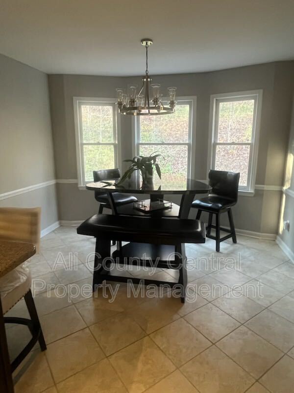 Building Photo - 6257 Canterbury Rd