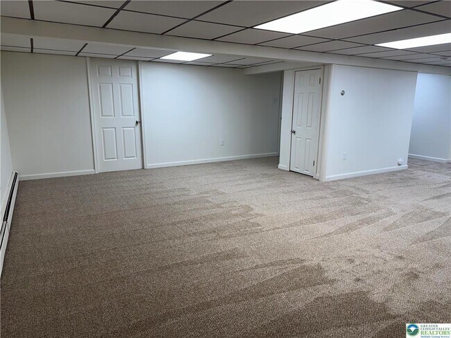 Building Photo - 1035 Ridge Ave